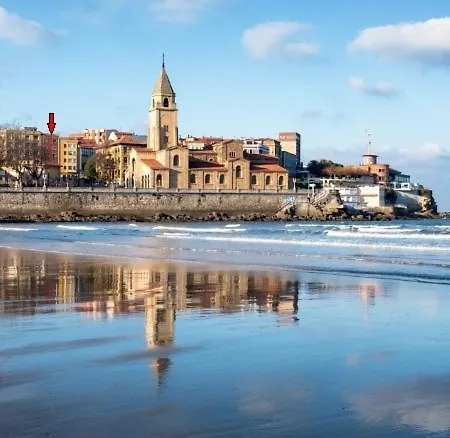 Апартаменты Atico En Cimadevilla Mirando Al Mar *